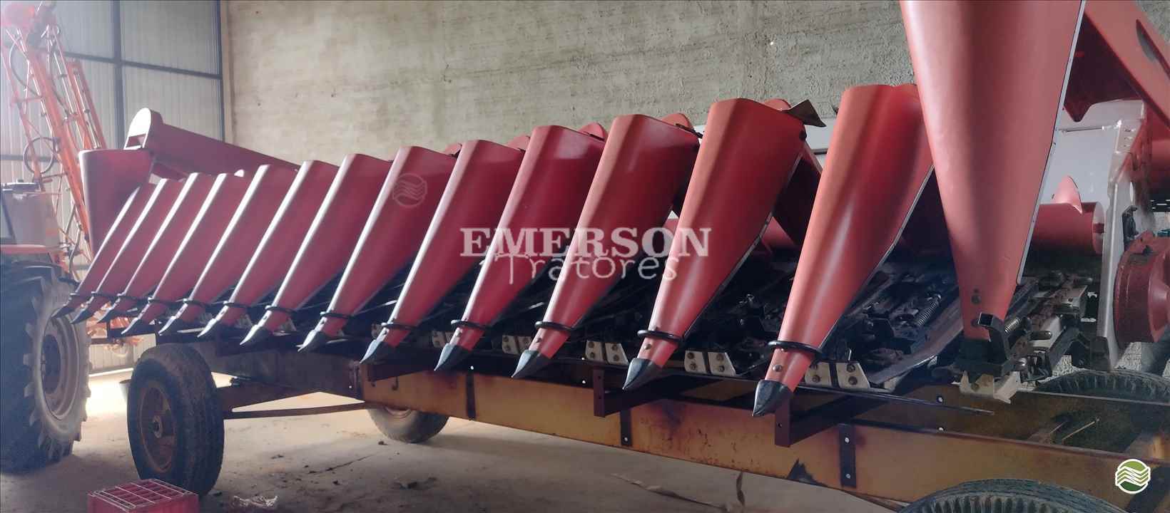 PLATAFORMA COLHEITADEIRA CASE CASE MILHO Emerson Tratores PONTA GROSSA PARANÁ PR
